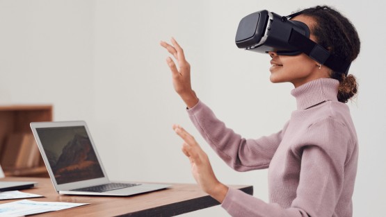 Metaverzum: Spočívá budoucnost MBA studia ve virtuální realitě?